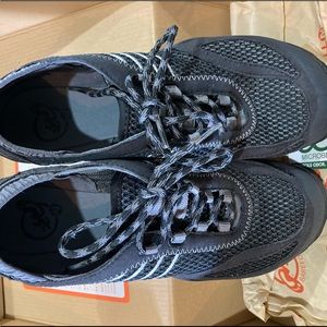 Woman’s Merrell Pace Glove